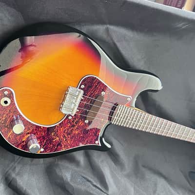 Fender Mando-Strat 4-String Electric Mandolin – 3-Color Sunburst Bild 12