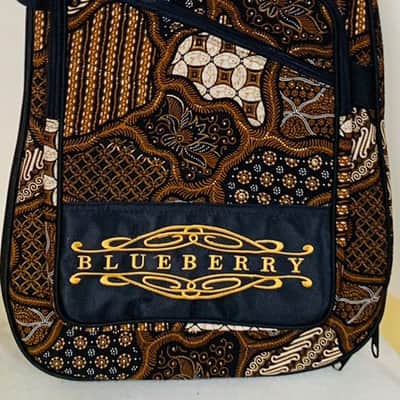Blueberry Authentic Batik Gig Bag - Extra Sturdy Padding for Comfort and Protection image 6