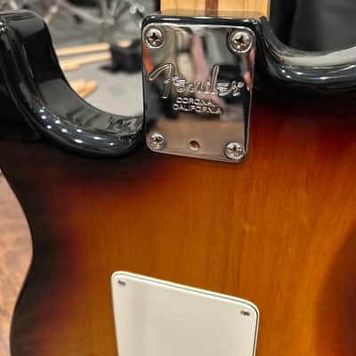 Fender Stratocaster 2014 - Sunburst image 8