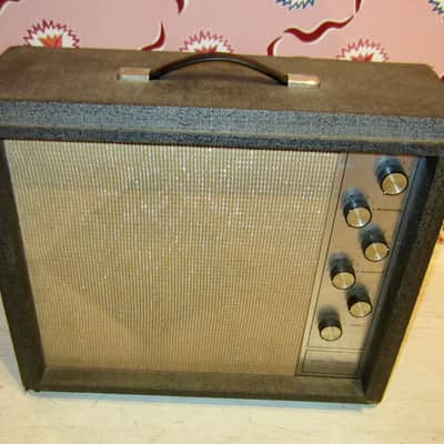 Silvertone Model 1482 Combo Amp 1964 - Grey image 1