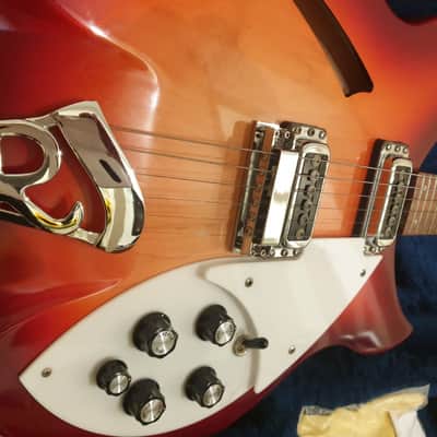 Rickenbacker 330 fire glo 2010 image 11