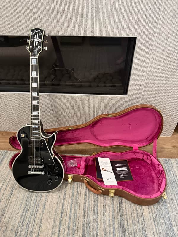 Gibson Les Paul Custom with Chrome Hardware 2012 - 2018 - Ebony image 1