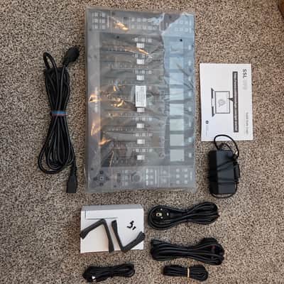 Solid State Logic SSL UF8 DAW Controller 2021 - Present - Black image 8