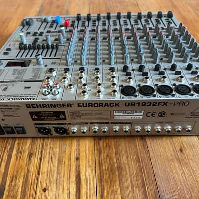 Behringer Eurorack UB1832FX-Pro 18-Input 3/2-Bus Mic / Line Mixer with Multi-Effects Processor 2000s - Silver image 4