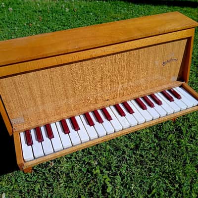 chromatic toy piano Michelsonne 37 keys - 35th key broken image 1