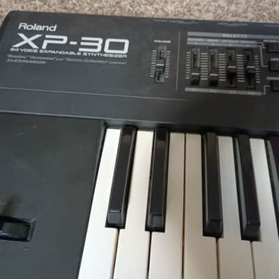 Roland XP-30 61-Key 64-Voice Expandable Synthesizer 1999 - 2004 - Black image 2