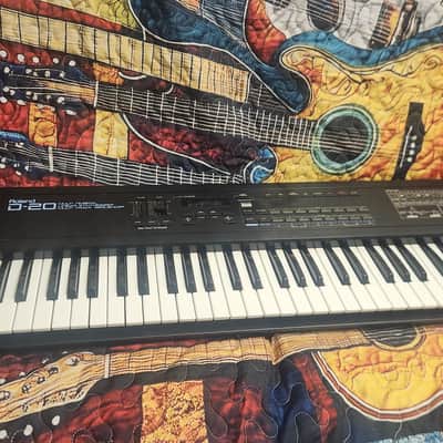 Roland D-20 Multi Timbral Linear Synthesizer Keyboard Synth D20