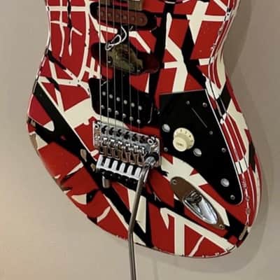 EVH Striped Series Frankie (2020) MINT CONDITION - Red, White, Black Stripes Relic image 2