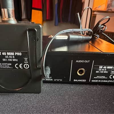 AKG WMS40 Mini Pro Wireless guitar unit image 2