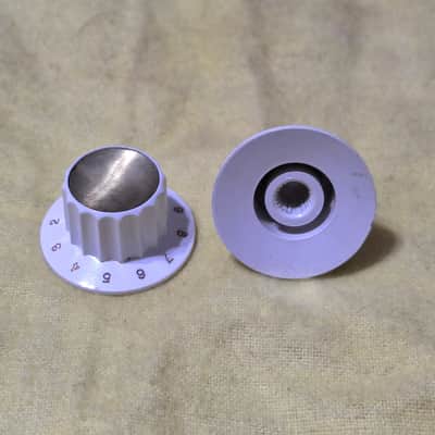 Orriginal 1960's Harmony Silvertone Kay Top Hat Knobs - White / Gold - image 2