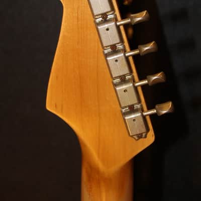 Fender Custom Shop 1963 Stratocaster Relic 3-Tone Sunburst image 6