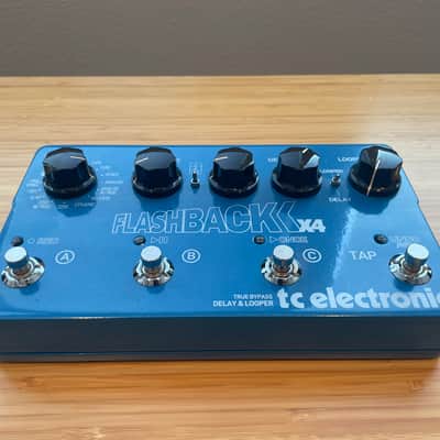 TC Electronic Flashback X4 Delay & Looper 2011 - 2019 - Original Box and Cables image 2