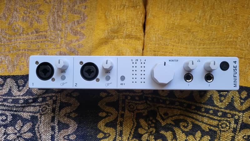 Arturia MiniFuse 4 USB-C Audio Interface 2021 - Present - White image 1