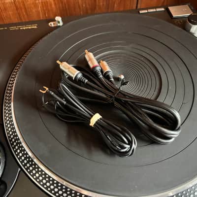 Technics SL-1200MK4 Black color Analog DJ Turntable image 16