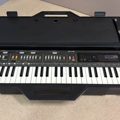 Casio MT-800 Casiotone 49-Key Synthesizer 1980s - White / Black image 4