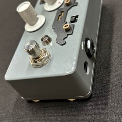 Sinvertek SHXC Super Overdrive Scream Honey 2024 - Blue sparkle image 3