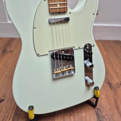 Fender Classic Player Baja '60s Telecaster with Pau Ferro Fretboard Faded Sonic Blue image 2