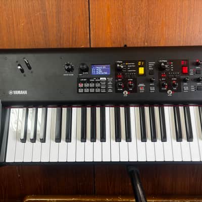 Yamaha CP73 73-note Stage Piano w/ bag image 2
