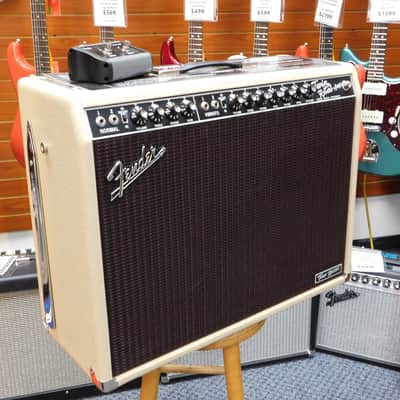Fender Fender Tone Master Twin Reverb Blonde image 2