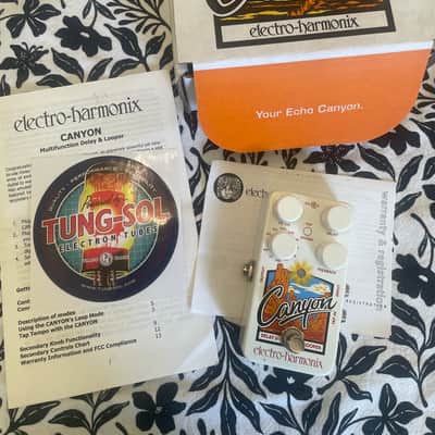 Electro-Harmonix Canyon 2017 - Present - White image 1