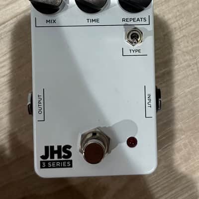 JHS 3 Series Delay 2020 - Present White image 1