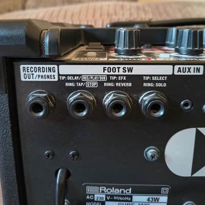 Roland CUBE-40XL 2-Channel 40-Watt 1x10" Guitar Combo 2010 - 2013 - Black image 4