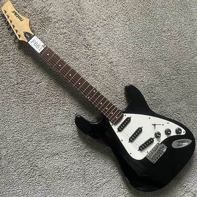 First Act Black Electric Guitar, Basswood Body, Maple Neck, Rosewood Fingerboard 21 Frets image 2