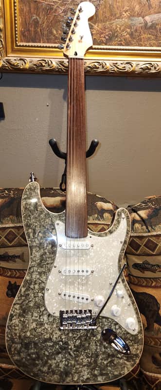 Fretless Stratocaster Style Guitar Black Motto Top End Solderless Electronics image 1