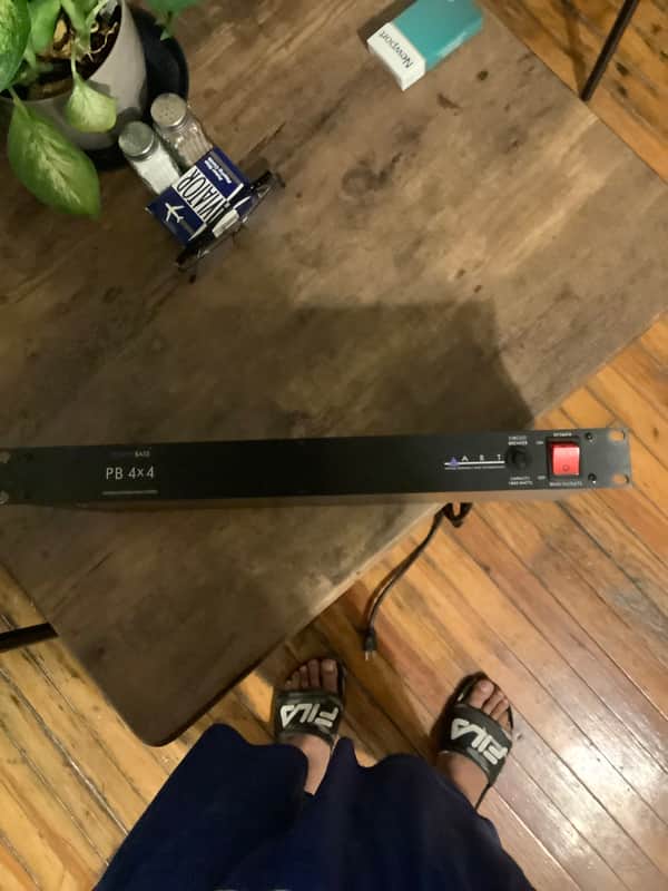 ART PB4X4 Rackmount 8 Outlet Power Conditioner 2008 - Present - Black image 1