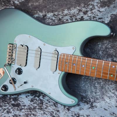 Build to Order GB Liuteria Traditional Strato Vegatrem pearl grey/green image 6