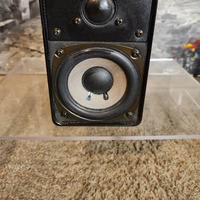 Realistic Realistic Minimus 7   ultra-compact bookshelf speakers 90s  - Black metal image 4