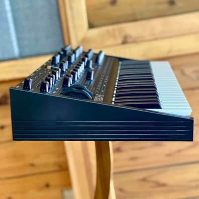 Immagine Oberheim TEO-5 44-Key 5-Voice Synthesizer - Black - 5