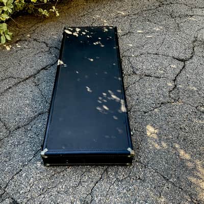 VINTAGE LATE 60'S / EARLY 70'S GIBSON SG STYLE HARD CASE IN VERY GOOD CONDITION image 8
