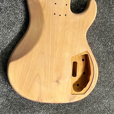G&L Fullerton L-2500 left handed lefty bass body USA base coat image 6