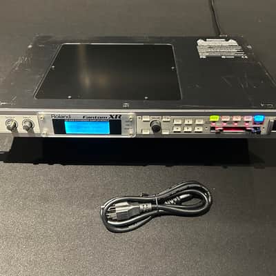 Roland Fantom-XR Rackmount Synthesizer Module with Sample Tools Expansion