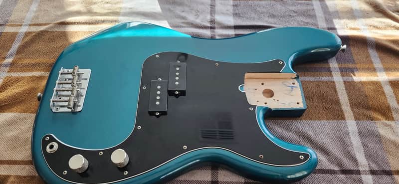 Fender Precision Bass Body MIM Loaded 2020s - Turquise