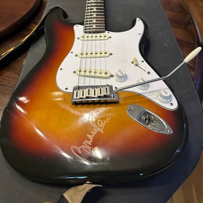 Fender Stratocaster 1991 - Sunburst - autographed by Bonnie Raitt image 7