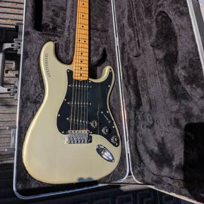 Fender Anniversary Stratocaster 1979 - Exc & Original. Read Description image 1