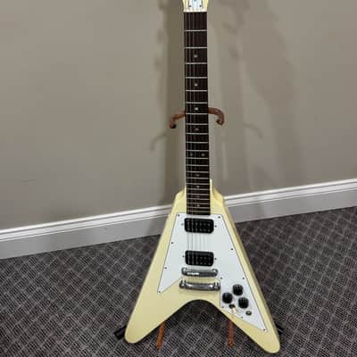 Vantage  FV575 1980 Flying V aged white vintage Japanese w/ohsc image 1