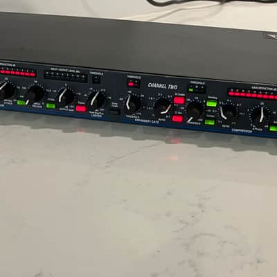 dbx 1066 Dual-Channel Compressor / Limiter / Gate image 1
