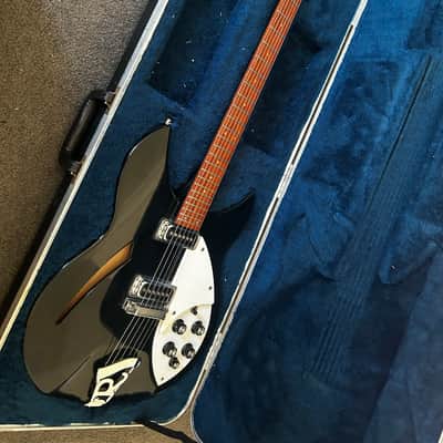 Rickenbacker 330 1997 Classic Jet glo Black tuxedo great condition image 25