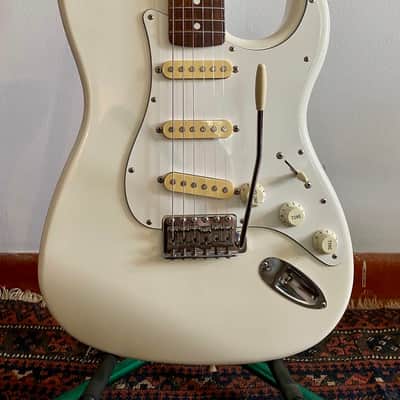 Squier Wayne's World Excalibur Stratocaster Electric Guitar 1992 Artic White image 2