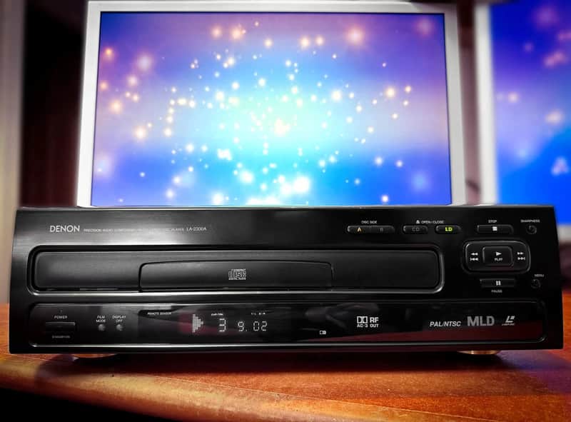 DENON LA-2300A Rare PAL / NTSC Laser-Disc Player image 1