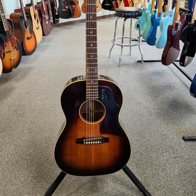 Vintage 1968 Gibson B-25 Acoustic Guitar - Sunburst with Hardshell Case image 2