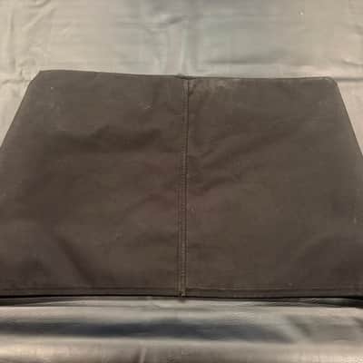 Bad Cat Cub III 15R Cover  - Black image 2