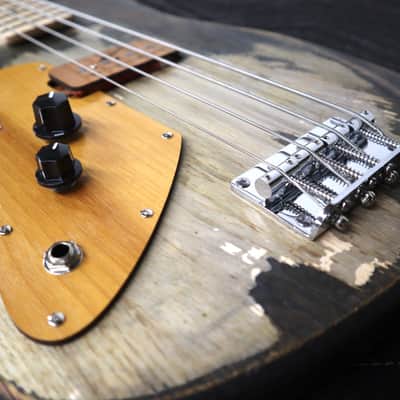 Lefty New Perspectives Music Lutes Bass  - Left Handed image 4