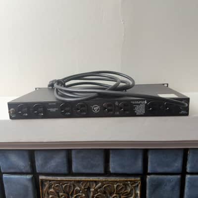 Immagine Furman PL-Plus Series II Power Conditioner and Light Module 2000s - Black - 5