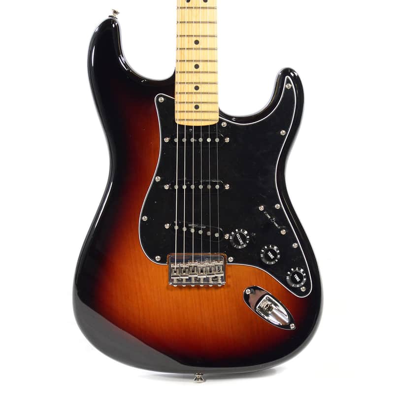 Fender "10 for '15" Limited Edition American Vintage '70s Hardtail Stratocaster image 3