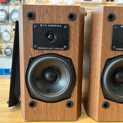 BIC DV52si Bookshelf Speakers image 3
