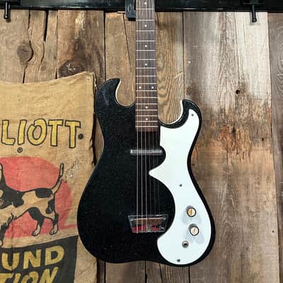 Silvertone 1448 With Case Amp 1962 - 1967 - Black image 5